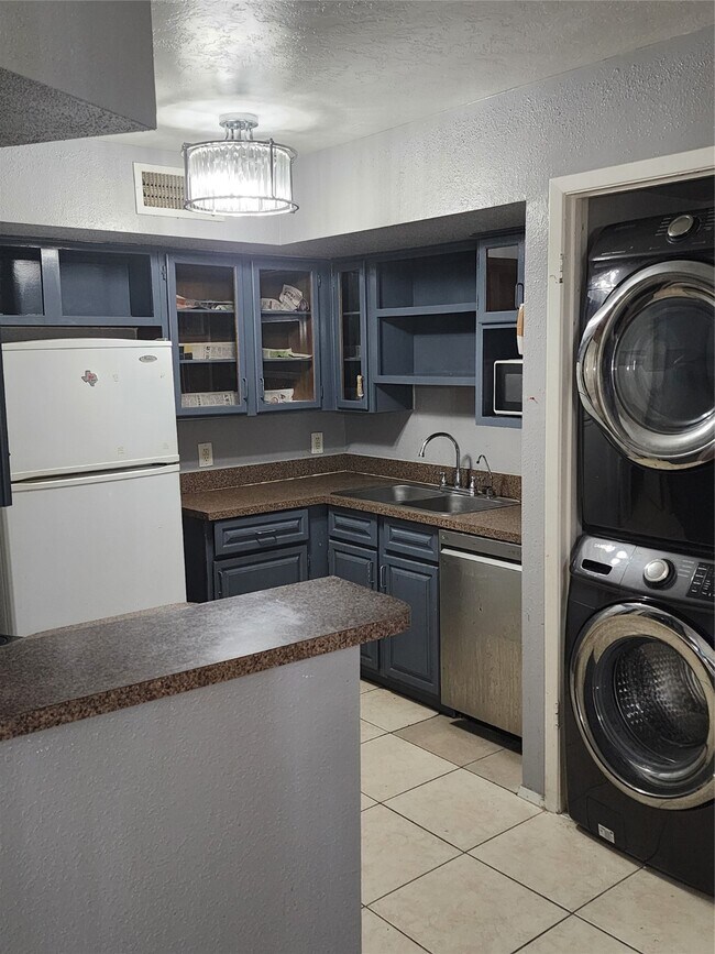 Photo - 10811 Richmond Ave. Unit 40