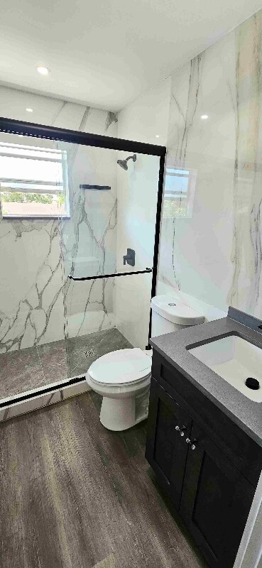 Photo - 765 W 7th St Unidad 3