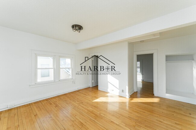 917 N Broadway Ave Unit 917 N Broadway Ave