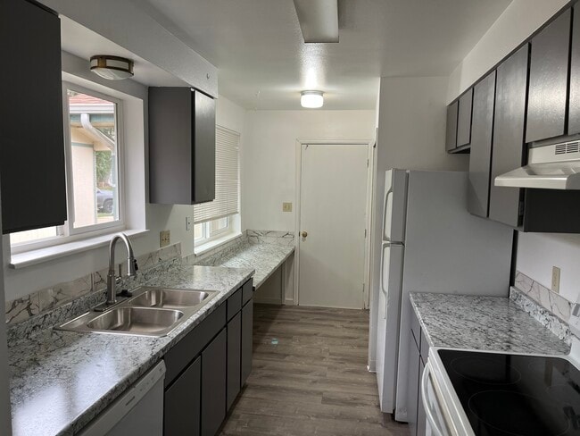 Photo - 1426 Centennial Dr