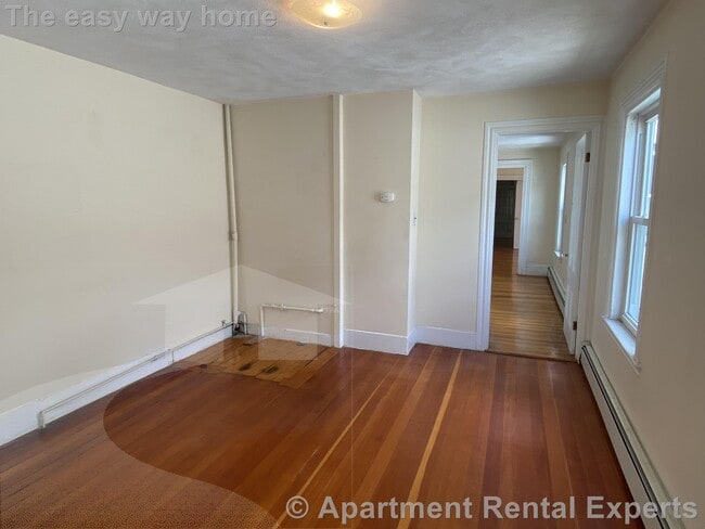 Photo - 112 Thorndike St Unidad #2