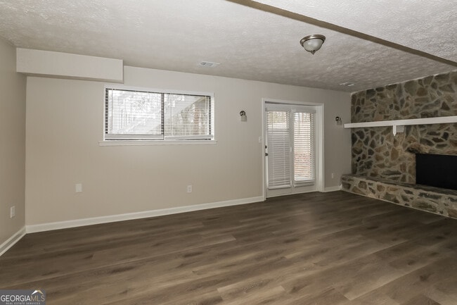 Photo - 2845 Woodhollow Ln