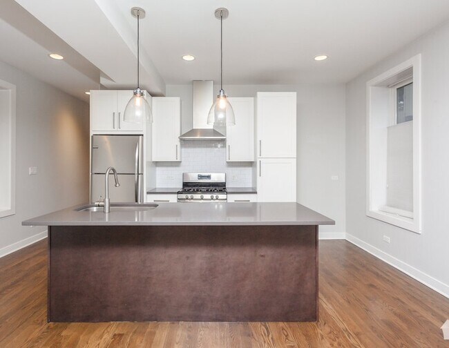 Photo - 2014 N Wolcott Ave Unit 1