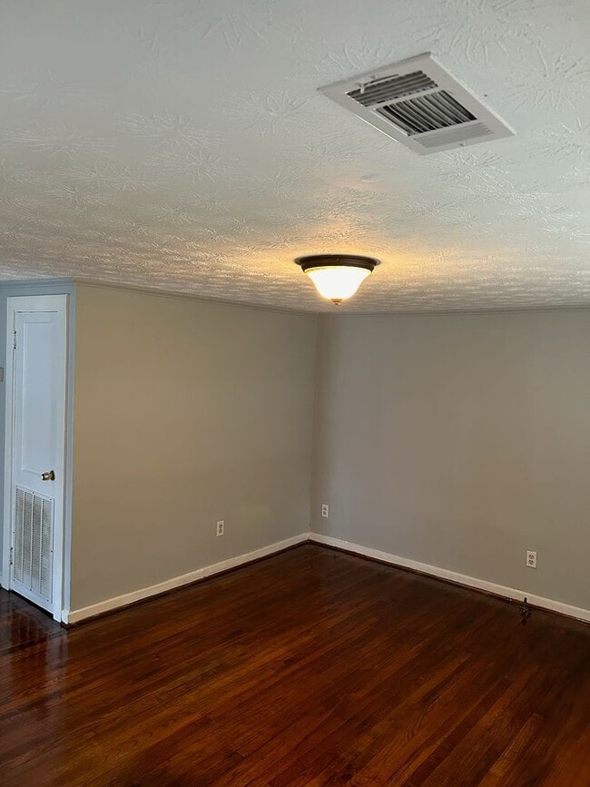 Photo - 3303 Cherokee Ave