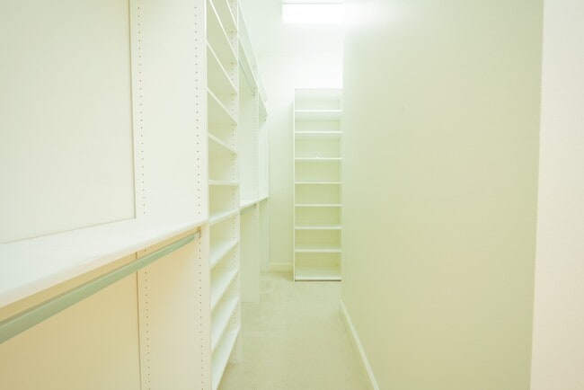 Building Photo - 2520 Robinhood St Unit 505 Rental