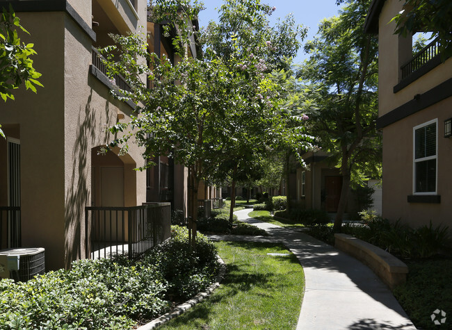 Building Photo - Sonoma at Mapleton Apartments