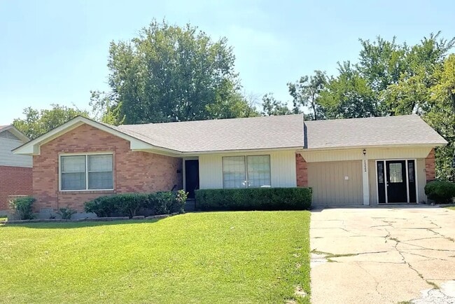 Photo - 1222 McDonald Dr