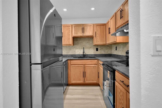 Photo - 9301 SW 92nd Ave Unidad A302