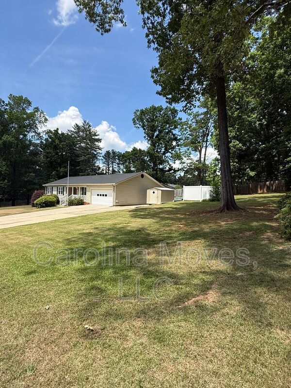 102 Woodhaven Ct