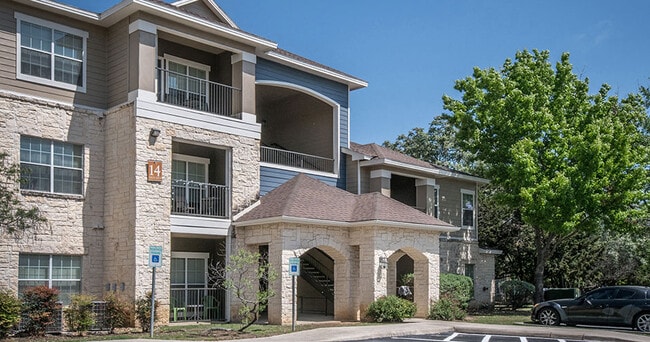 Hidden Lake Apartments