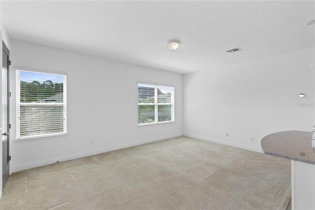 Photo - 13153 Lessing Ave