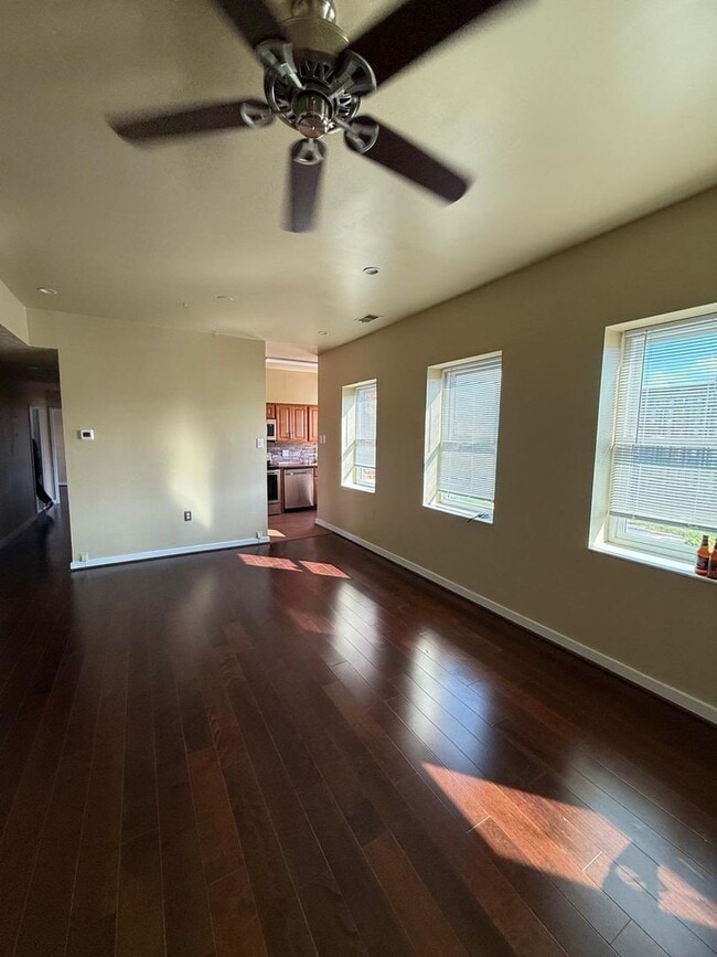 Photo - 55 M St NW