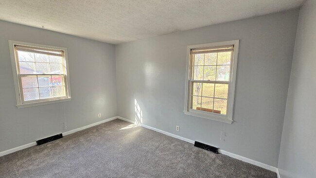 Photo - Charming 3-Bedroom Home With Modern Upgrad...