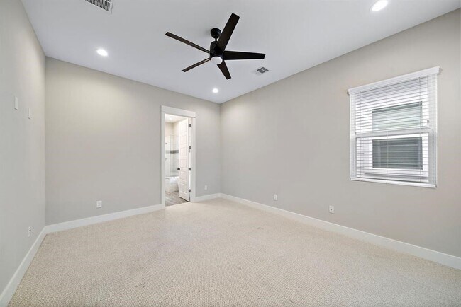 Photo - 7706 Kivu Ln