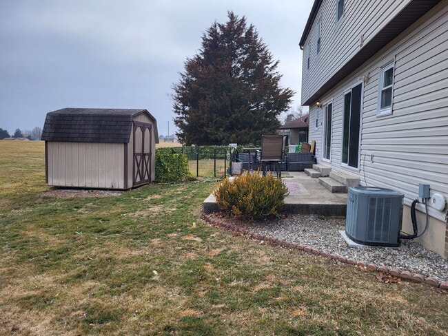 Photo - 610 Cricket Ln