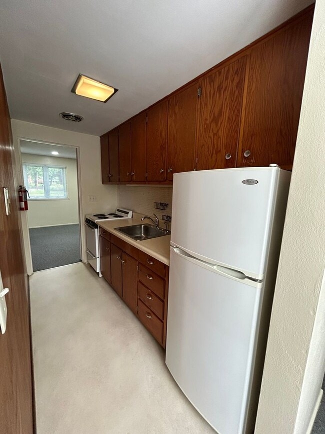 Photo - 250 S Corl St