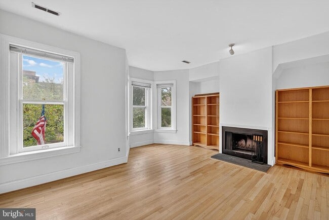 Photo - 1916 15th St NW