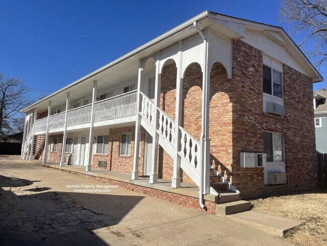 Building Photo - 925 S Main St Unit 5