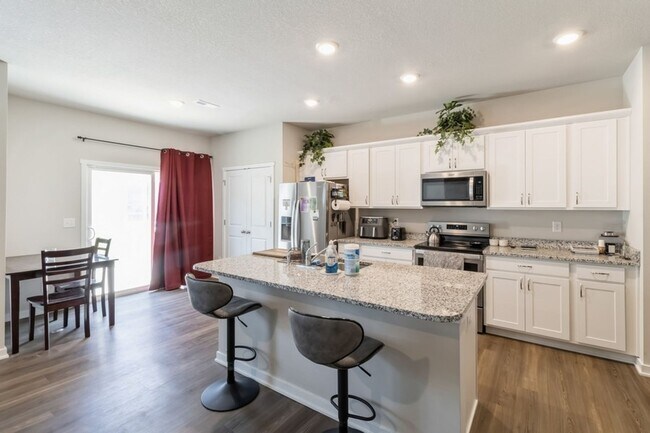Photo - PRIVATE POOL & CLUBHOUSE!! 3 Bedroom, 2.5 Bathroom Townhome in Ankeny!
