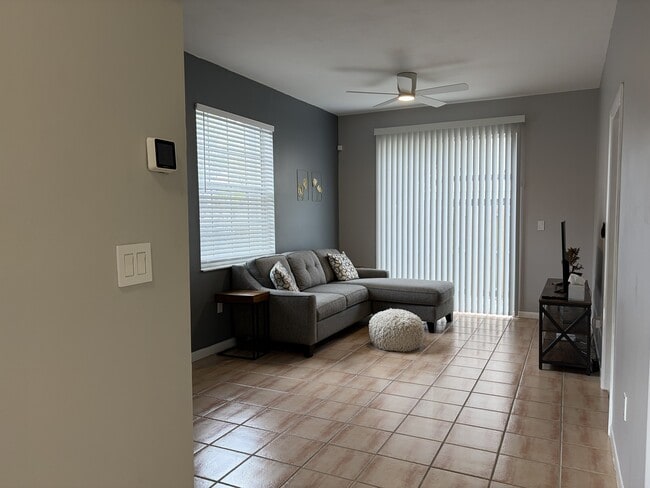 Photo - 14601 SW 122nd Pl Unit 14601