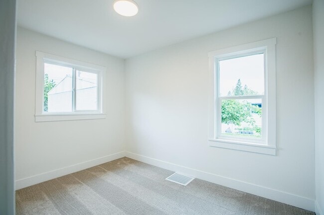 Photo - 6822 E 7th Ave