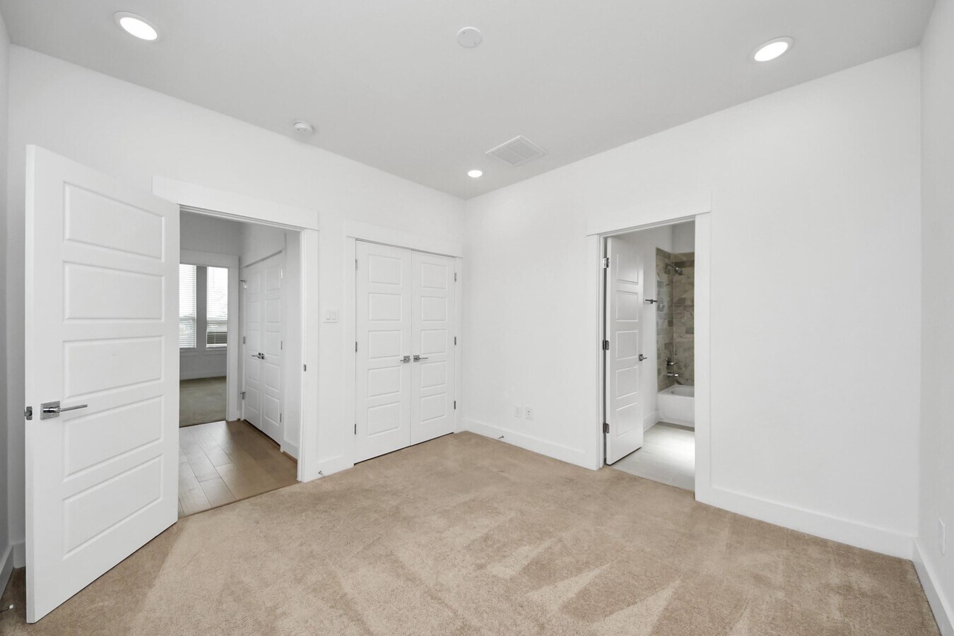 Photo - 4623 Cochran St