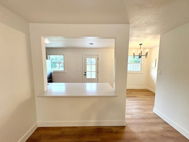 Photo - Newly Remodeled Home near KSU Football Sta...