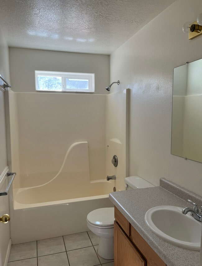 Photo - 250 E 170 N Unit 252 East 170 North