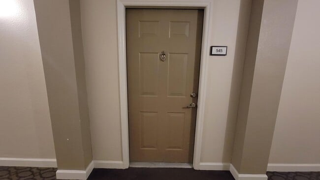 Photo - 533 NE 3rd Ave Unidad 545