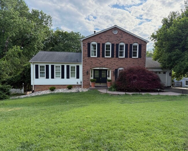Building Photo - 10225 Tamarack Dr