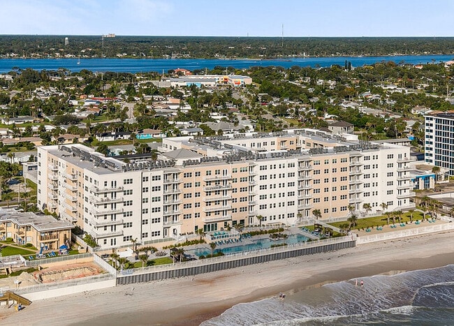 Daytona Beach oceanfront apartment - Triton Cay - Daytona Apartments
