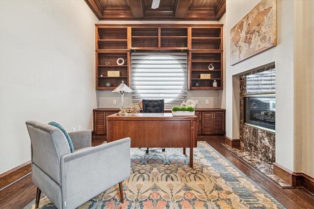 Photo - 6405 Fox Chase Ln