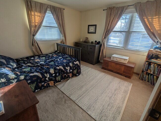 Photo - 870 Greenfield Trl