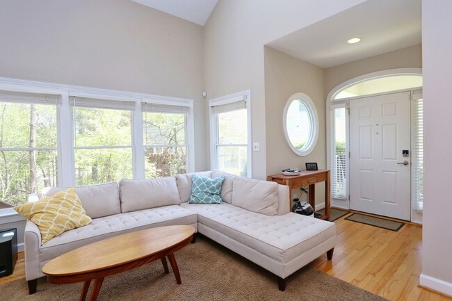 Photo - End Unit Townhome in the Heart of Chapel Hill
