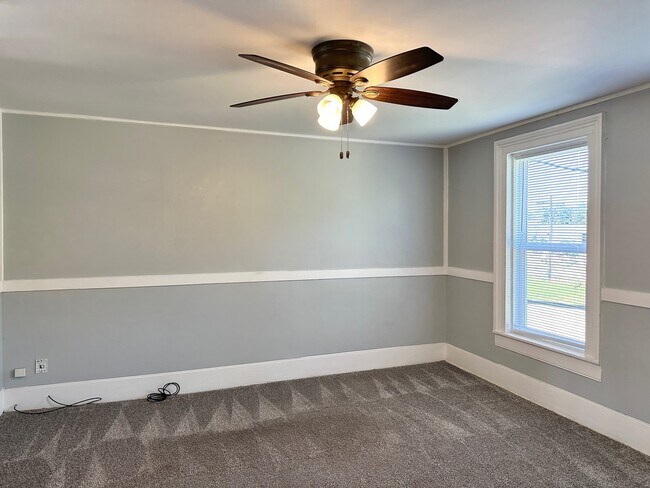 Photo - 326 Railroad St