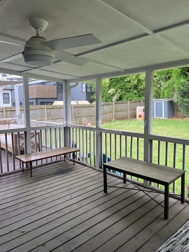 Photo - 149 Dahlgren St SE