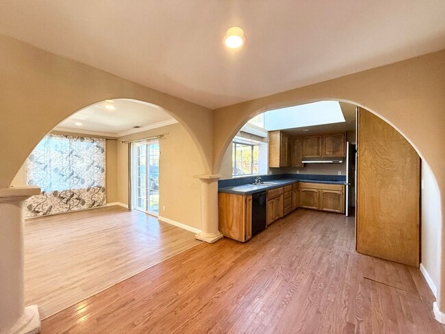 Photo - 16160 Keith Way