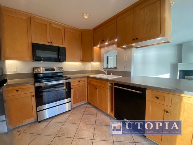 Photo - Ocean Views: 2Bd/2Ba + Office - Sunny, Top Floor Condo, Deck, Pool & Hot Tub Unit 3C