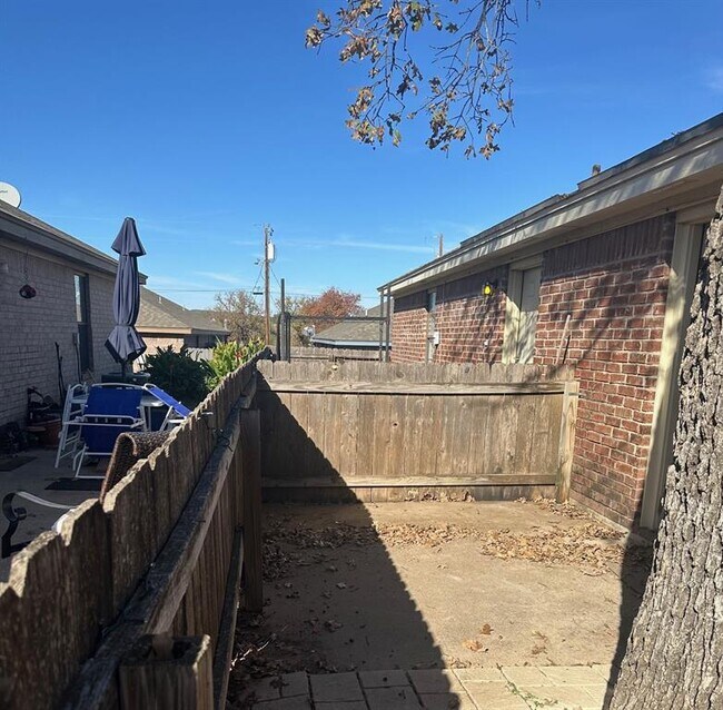 Photo - 709 Willowood