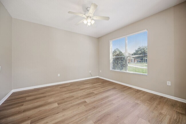 Photo - Gorgeous 3/2.5/2 Townhome in Gated Tucker Oaks!