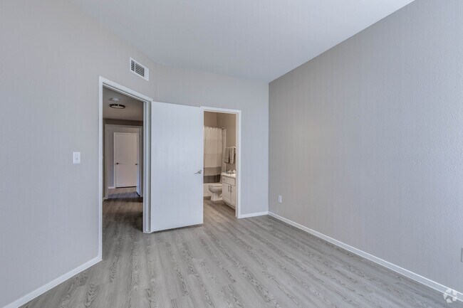 2 BR, 2 BA (B1) - 1,120 SF