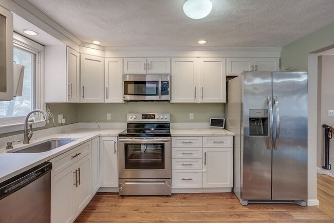 Photo - 7 Briarwood Rd