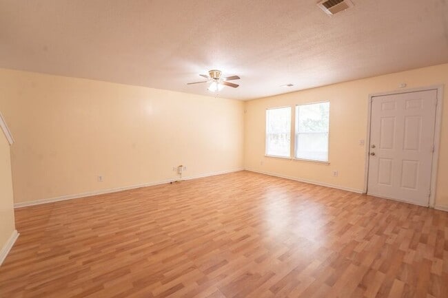 Photo - 7 Gimbal Cir