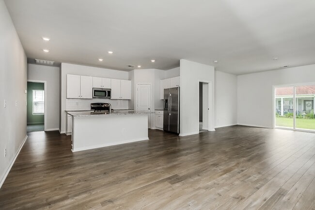 Photo - 143 S Reindeer Rd