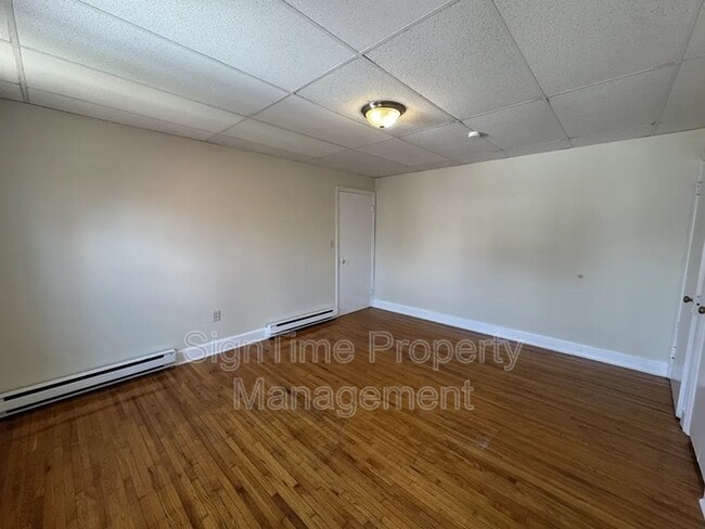 Photo - 61 E Franklin St Unit Apt 5
