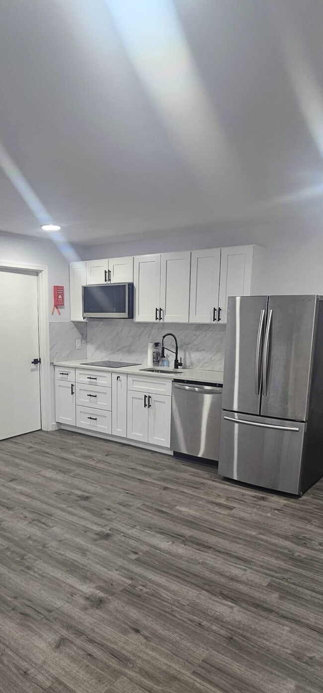 Building Photo - 2519 Waverly Pl Rental