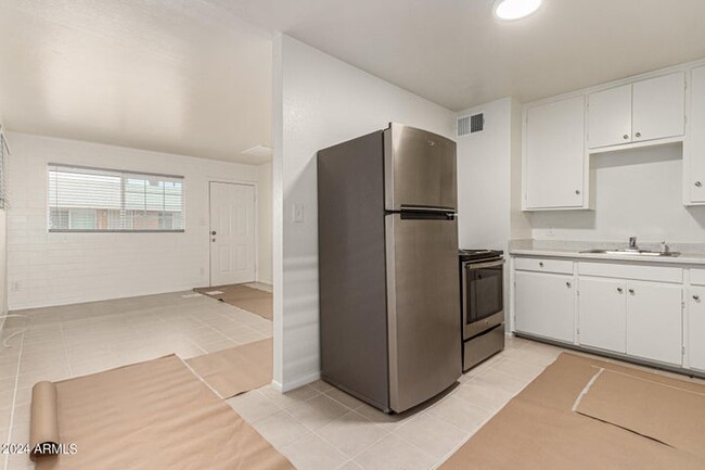 Photo - 3122 W Hubbell St Townhome