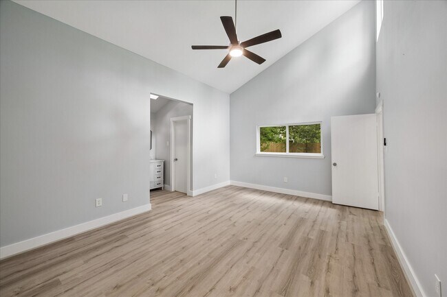Photo - 17 Oldstream Ct