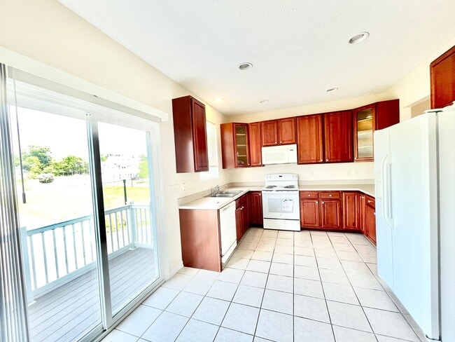 Photo - Beautiful Condo on the Water - 3 Bed - 3.5 Bath