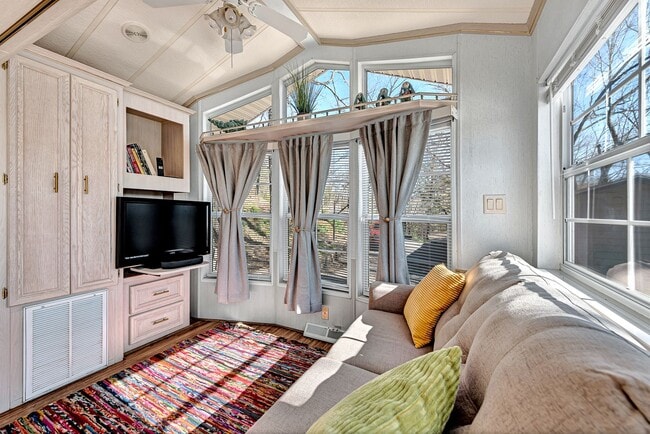 Photo - Lake view!! 1bedroom 1 bathroom Fully Furnished!! Move-in Ready!!!